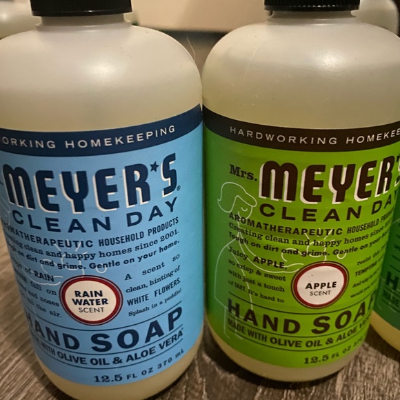 Mrs Meyer’s Clean Day Hand Soap (4) Bottle Lot - Picture 3 of 4